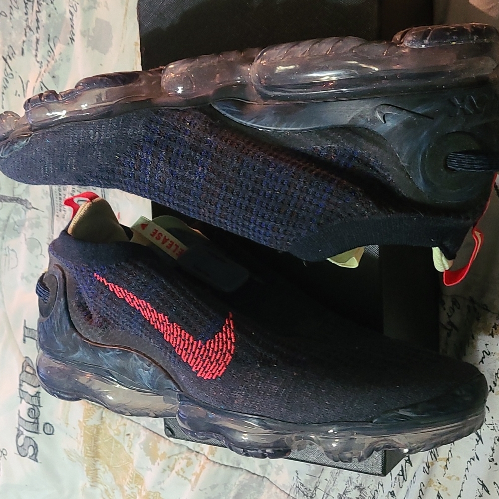 Nike Air vapor max, size 14, navy blue